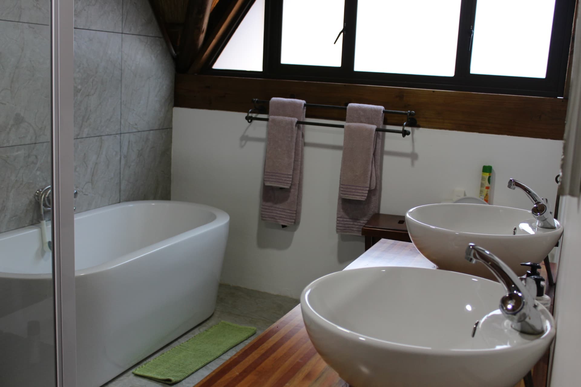 The Villa bathroom